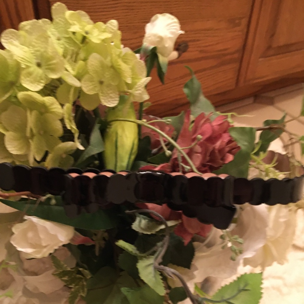 Kate Spade New York Black Scallop Belt